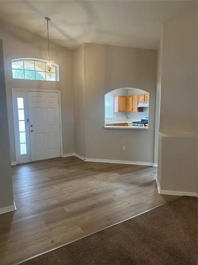 Listing Photo 9