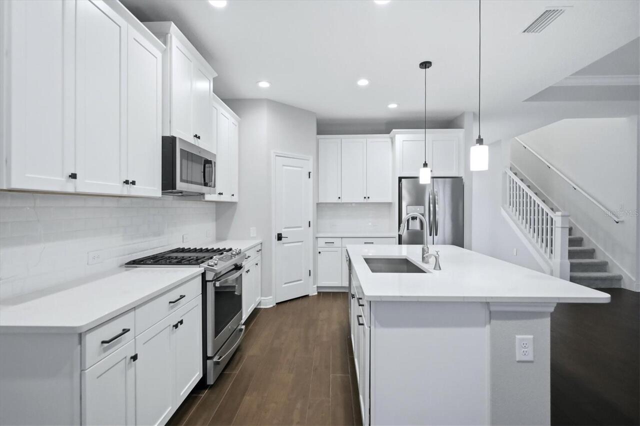 Listing Photo 12