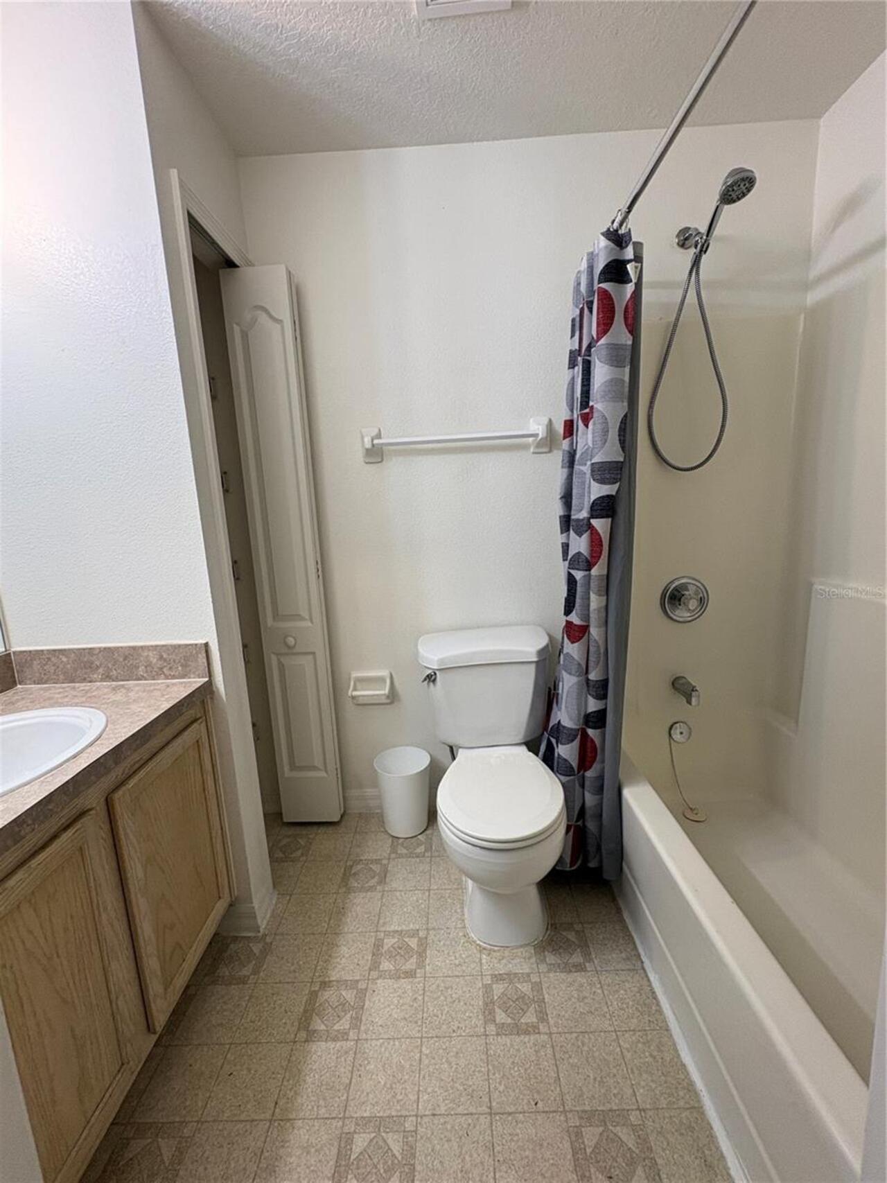 Listing Photo 8