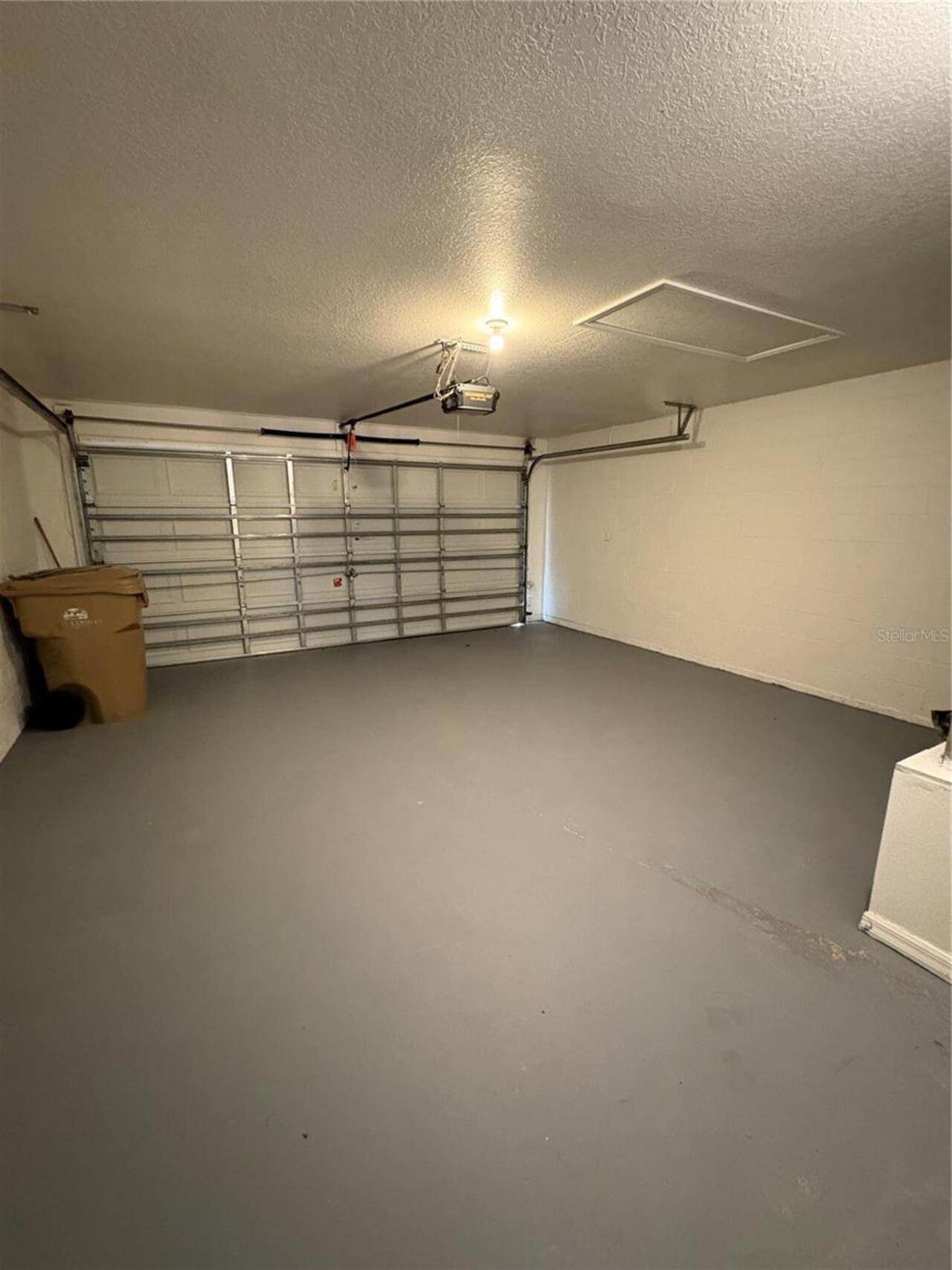Listing Photo 12