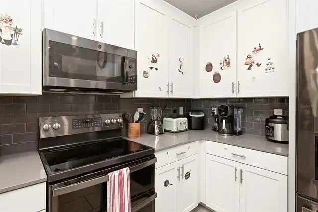 Listing Photo 16