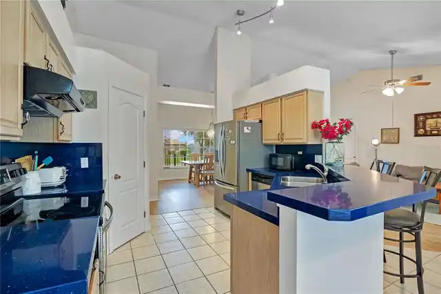 Listing Photo 12
