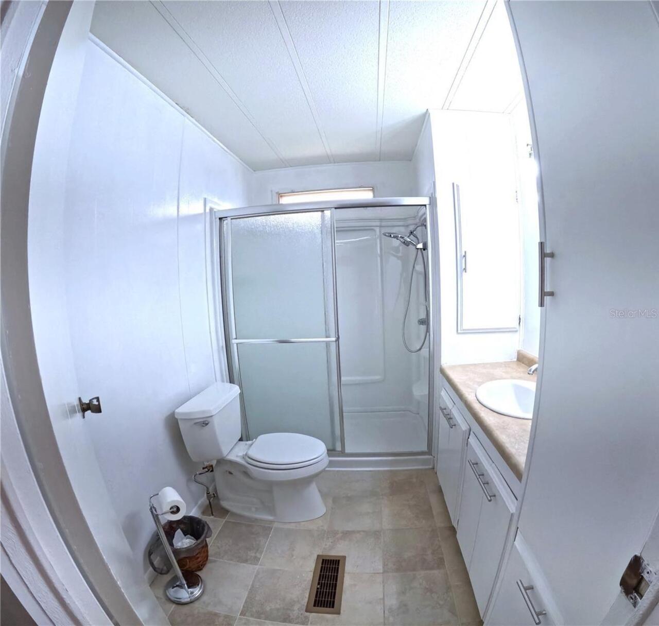 Listing Photo 11