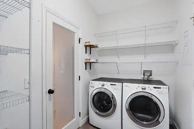 Listing Photo 12