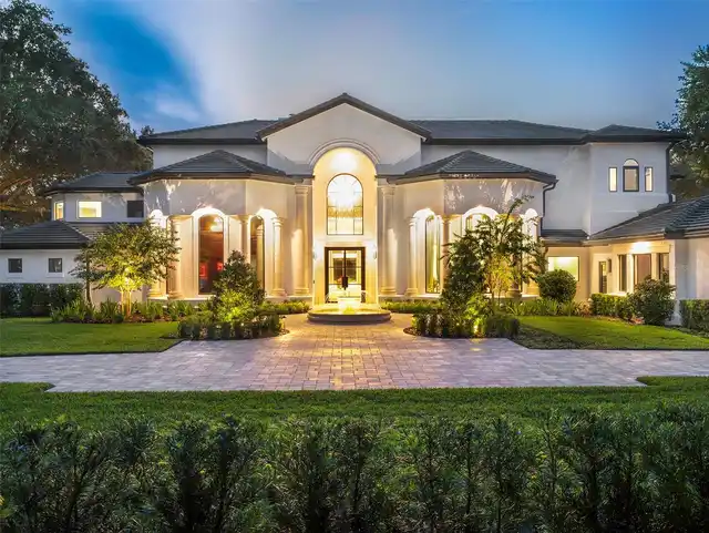 4BR, Home, 5BA, $8,500,000
Read More