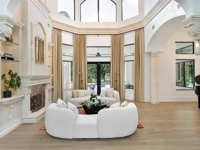 Listing Photo 6