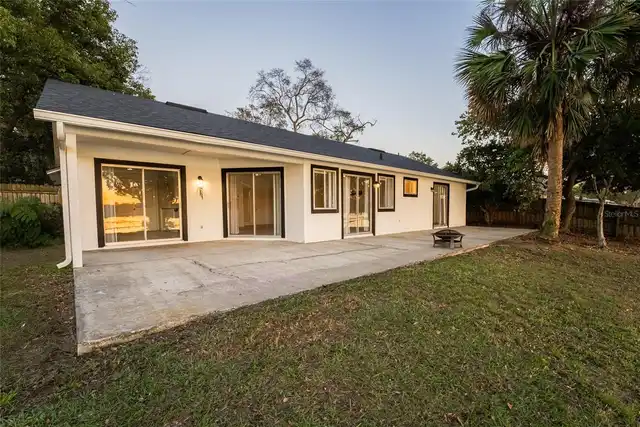 Listing Photo 9