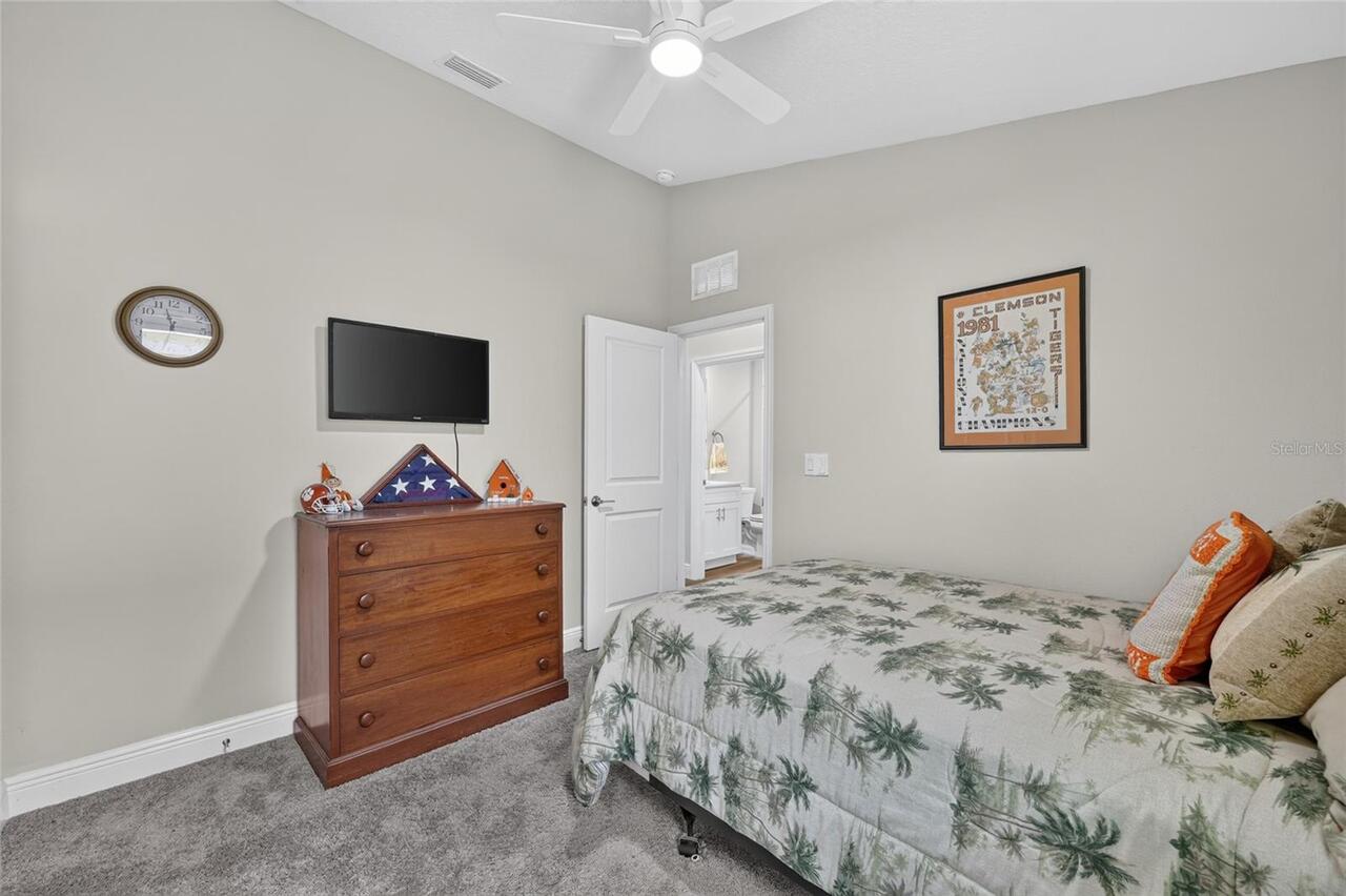 Listing Photo 14