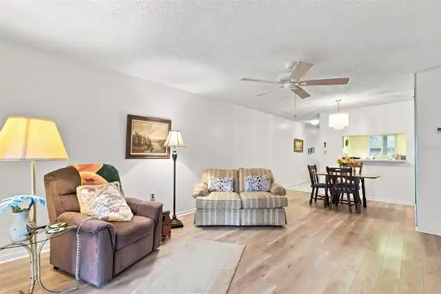 Listing Photo 22
