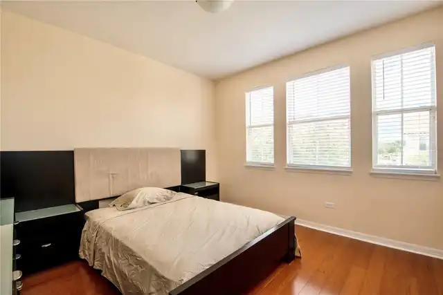 Listing Photo 16