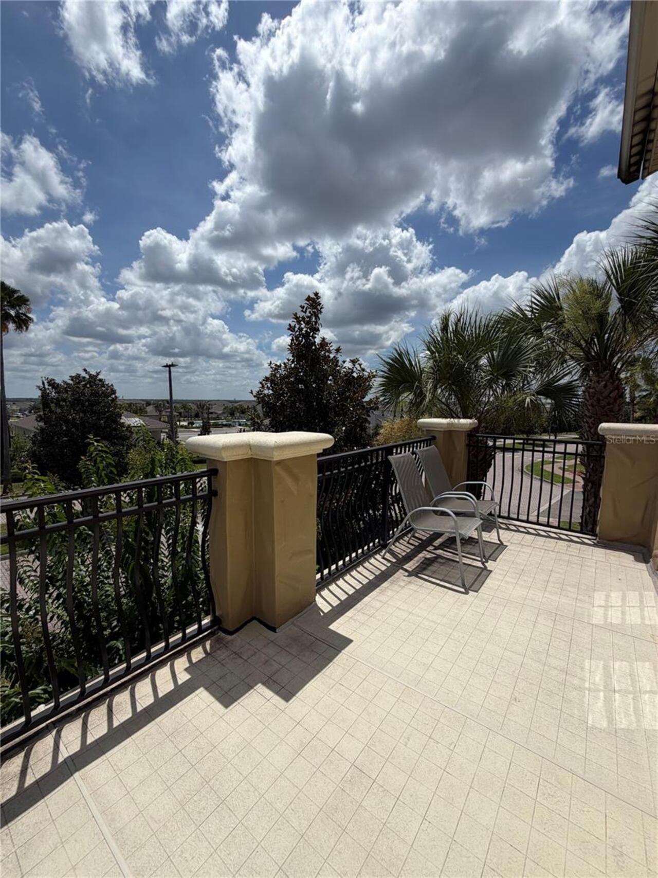 Listing Photo 11