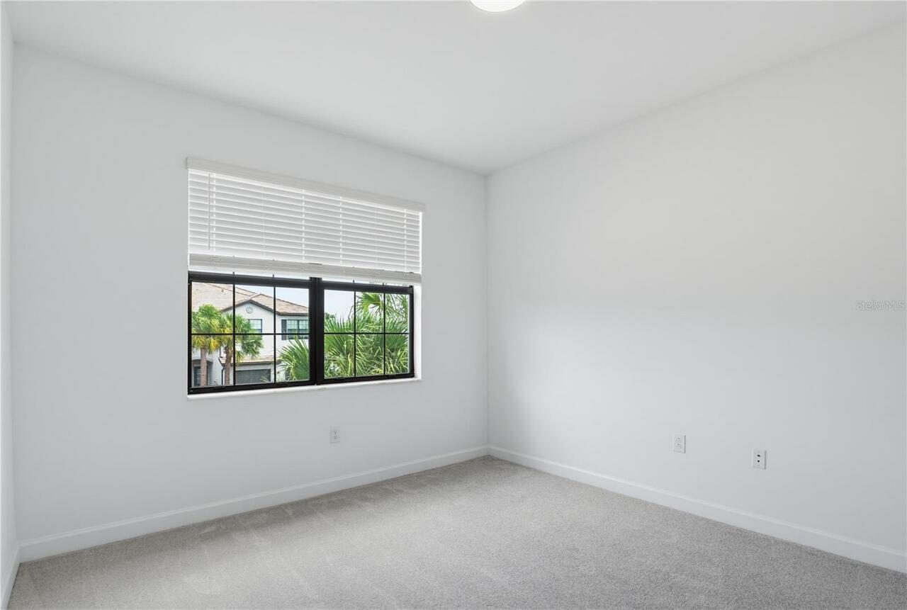 Listing Photo 33