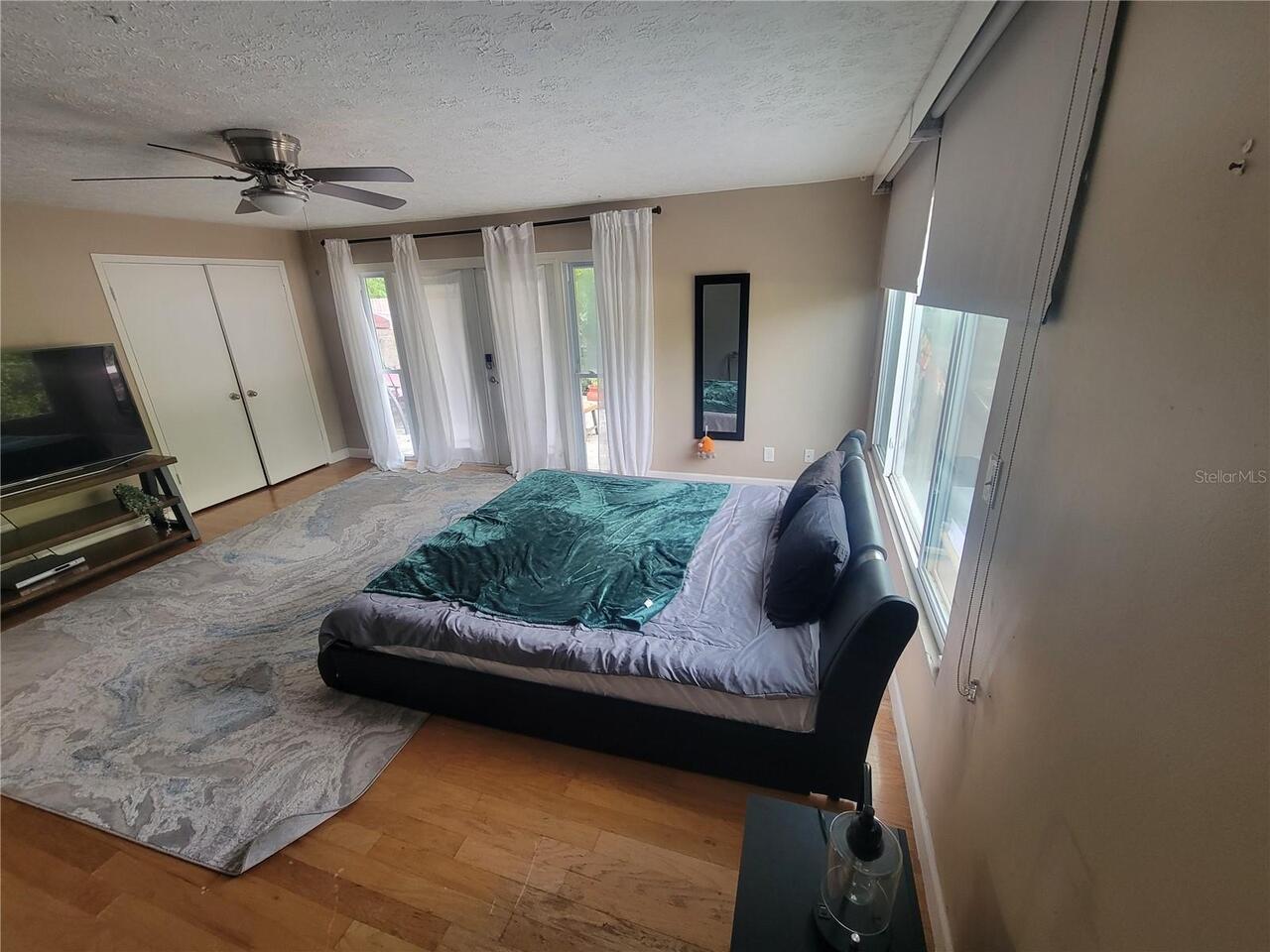 Listing Photo 12
