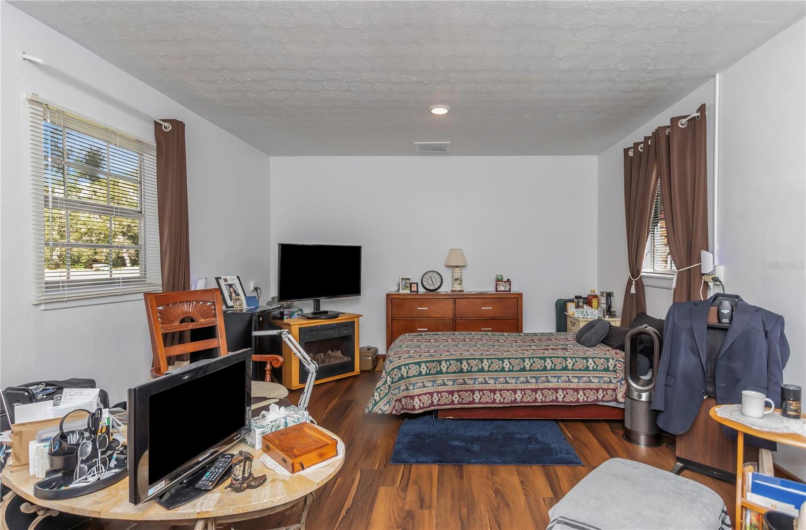 Listing Photo 14