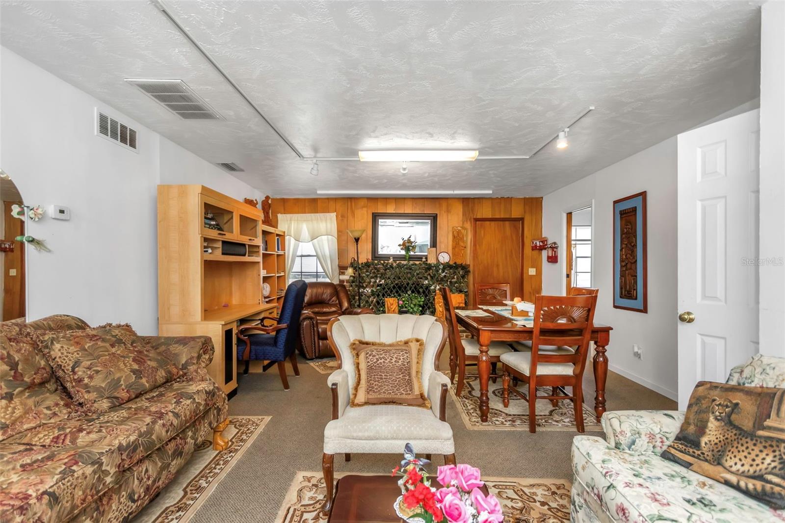 Listing Photo 20
