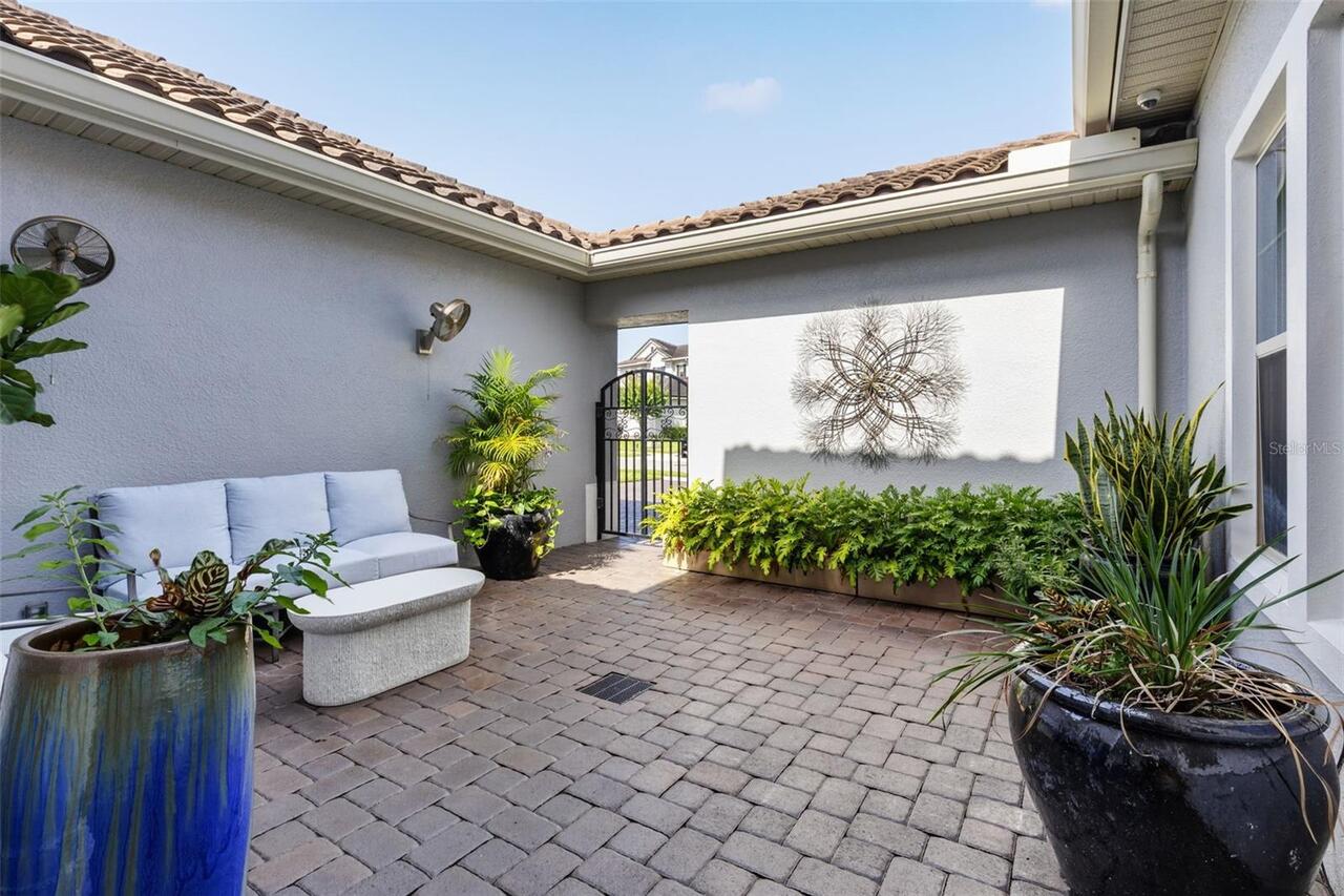 Listing Photo 11