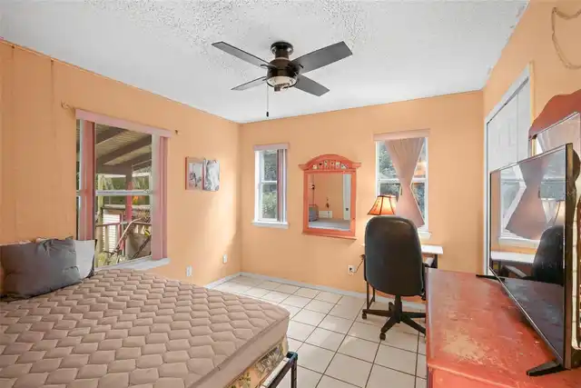 Listing Photo 14
