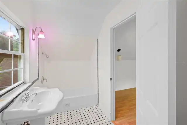 Listing Photo 29