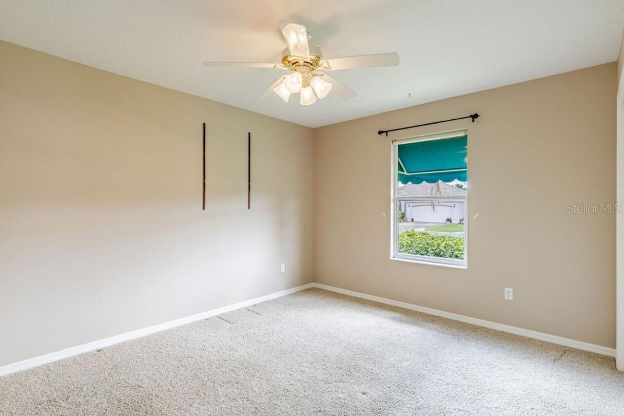 Listing Photo 11