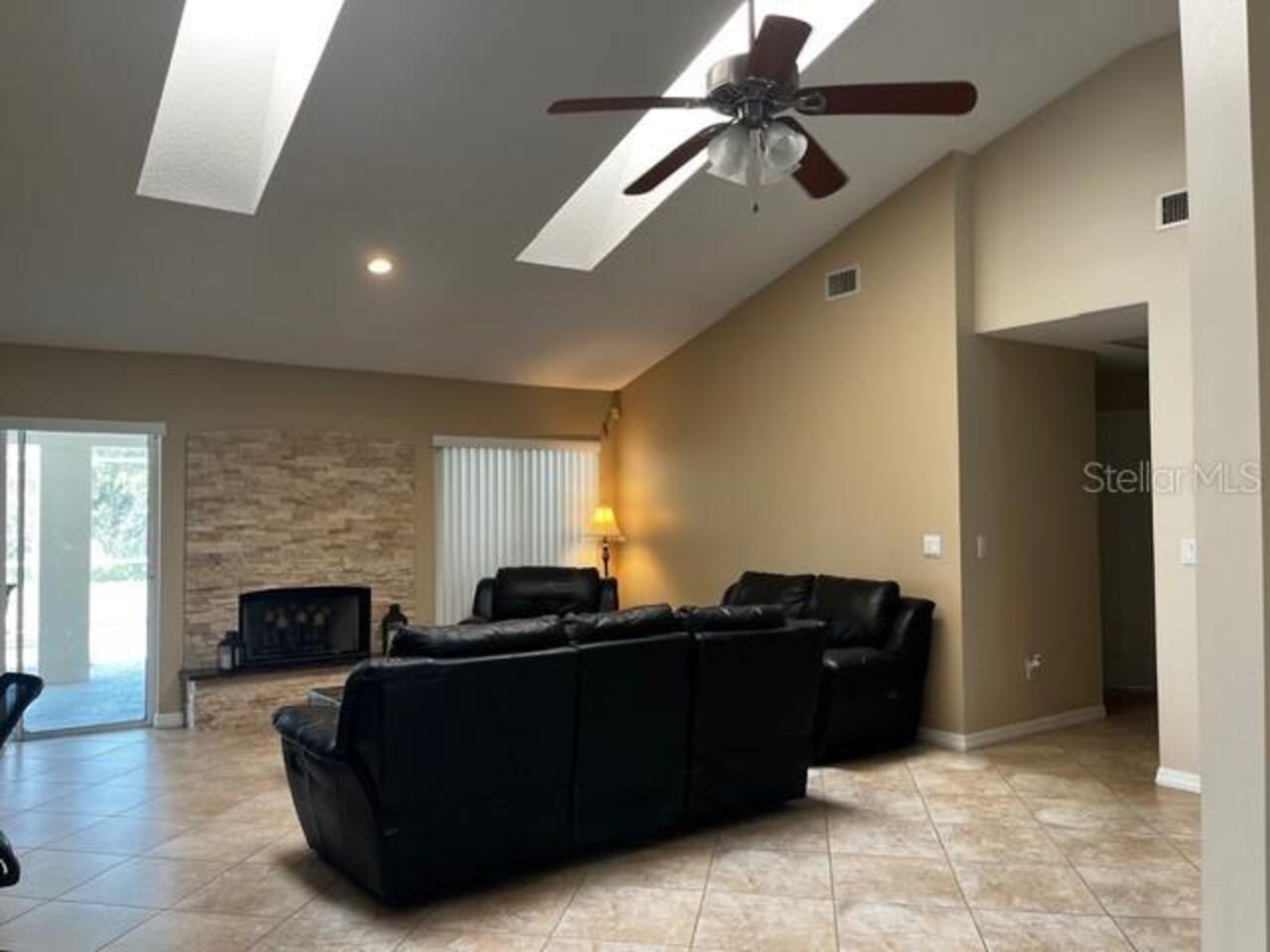 Listing Photo 14
