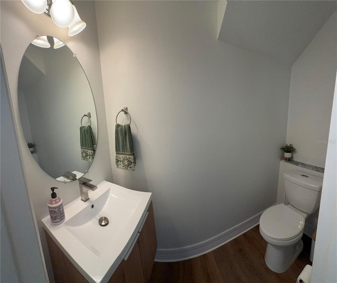 Listing Photo 12