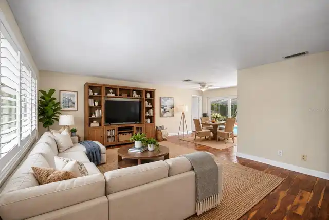 Listing Photo 14