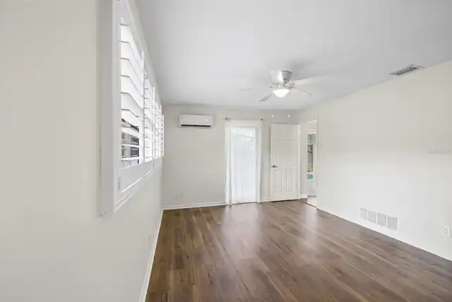 Listing Photo 33