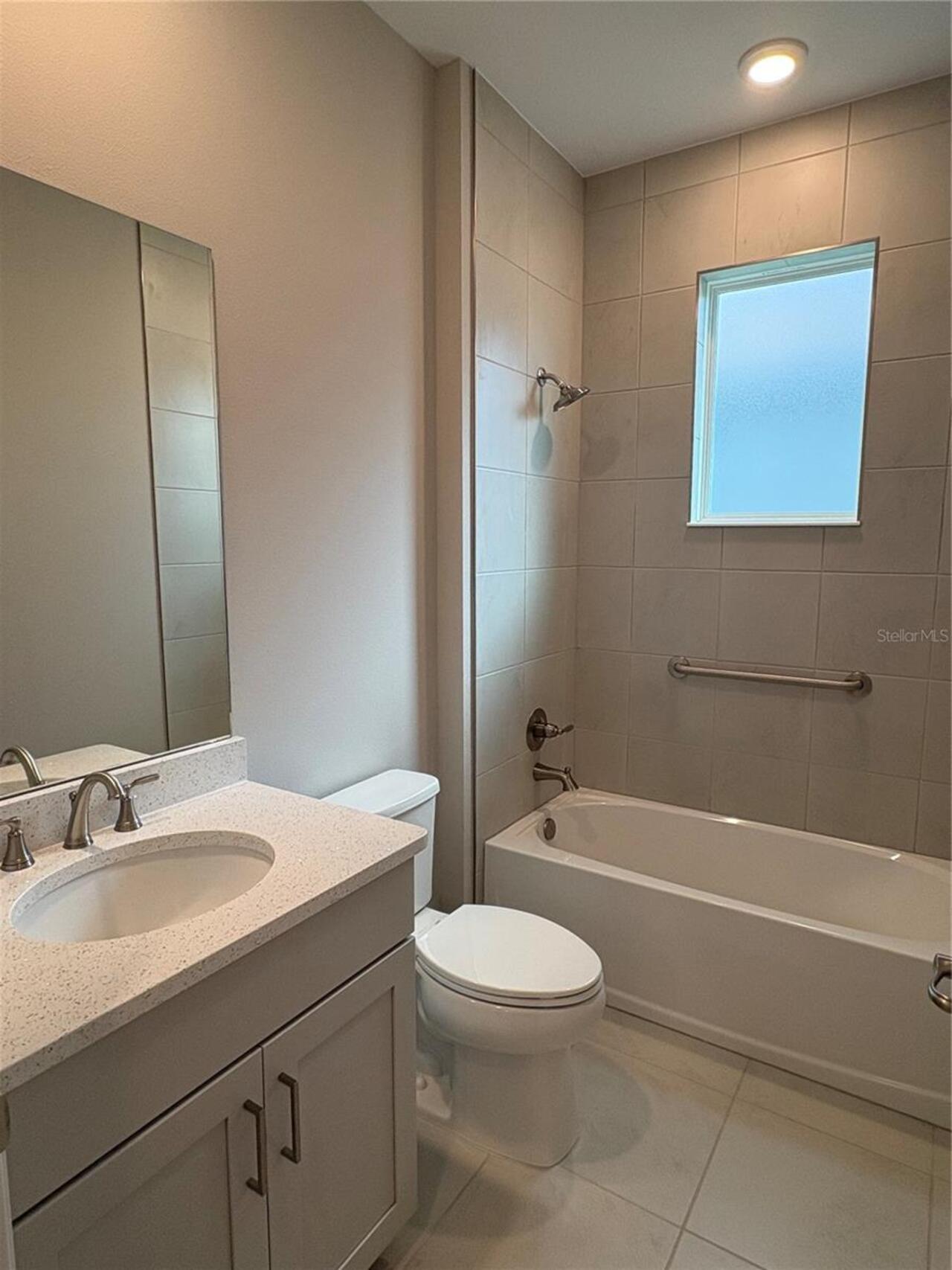 Listing Photo 10