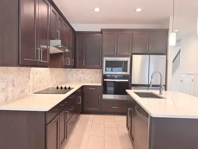 Listing Photo 9