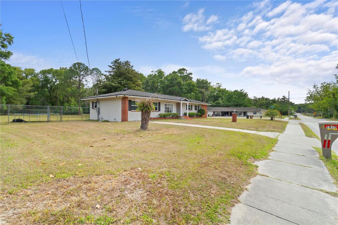 Listing Photo 10