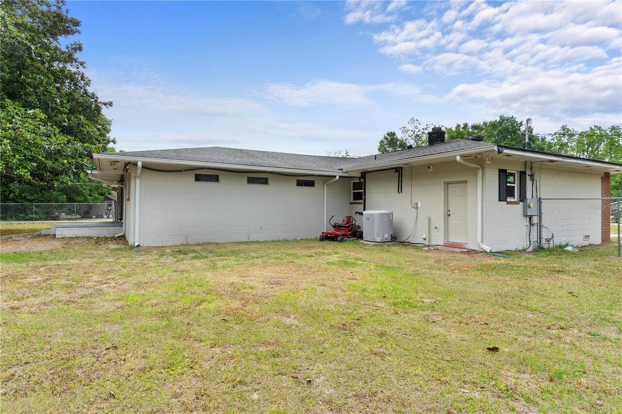 Listing Photo 12