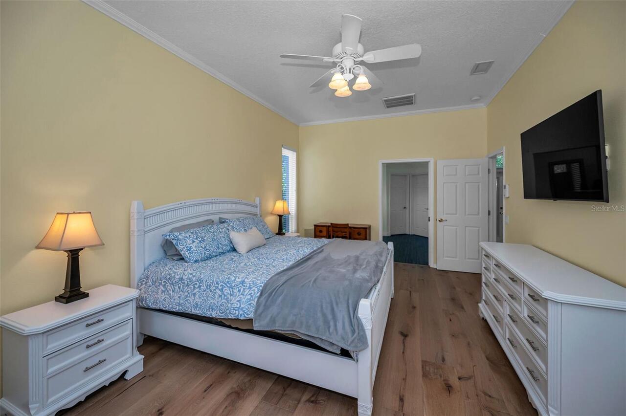 Listing Photo 32