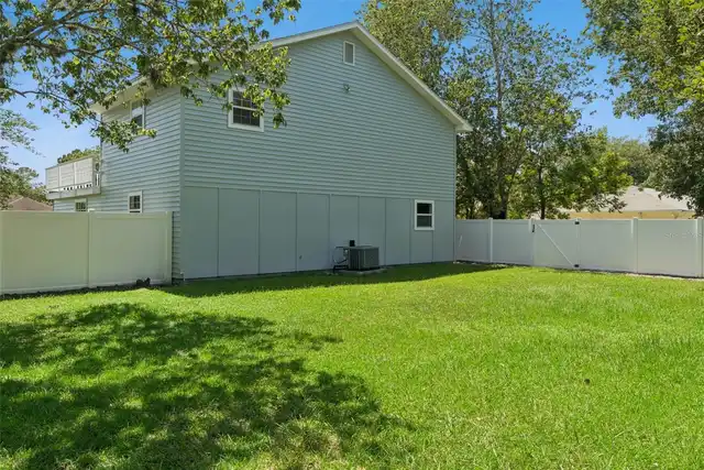 Listing Photo 22