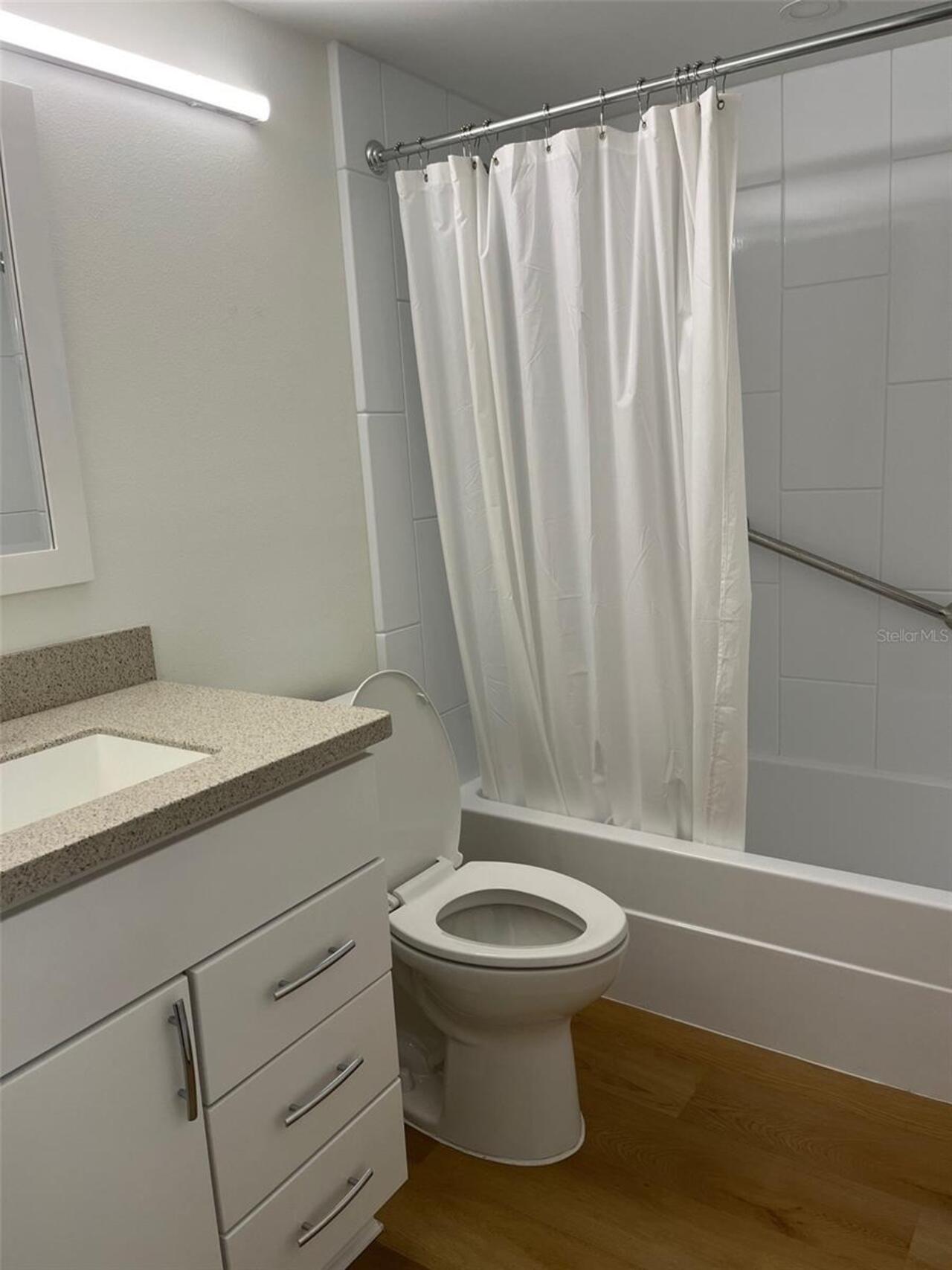 Listing Photo 9