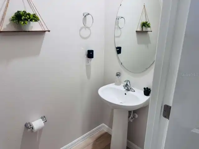 Listing Photo 8
