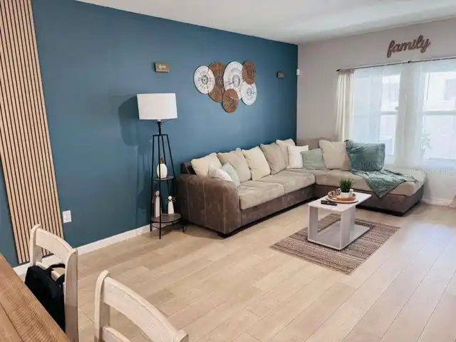 Listing Photo 10