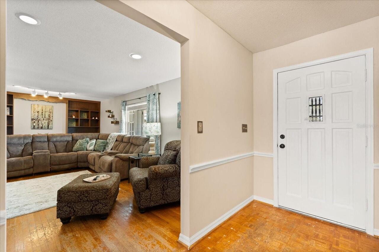 Listing Photo 8