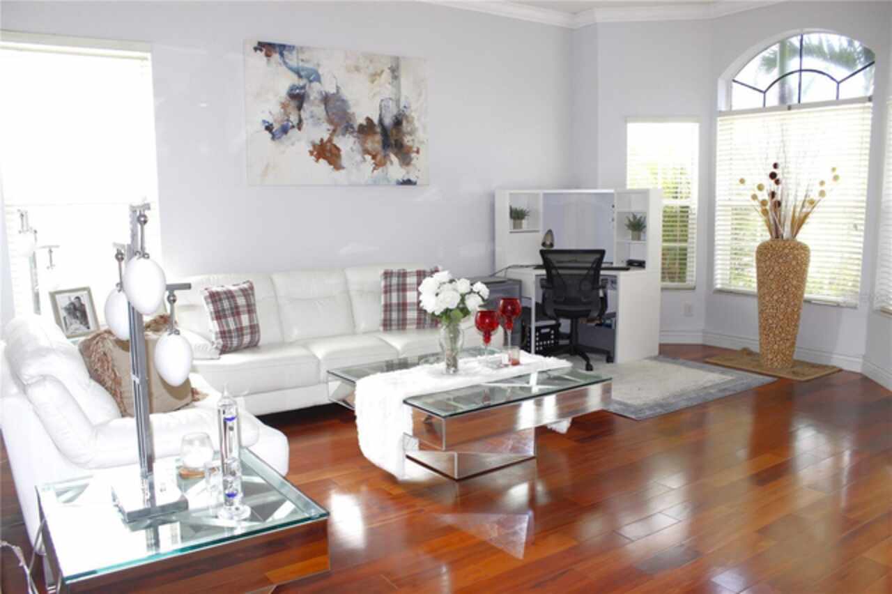 Listing Photo 8