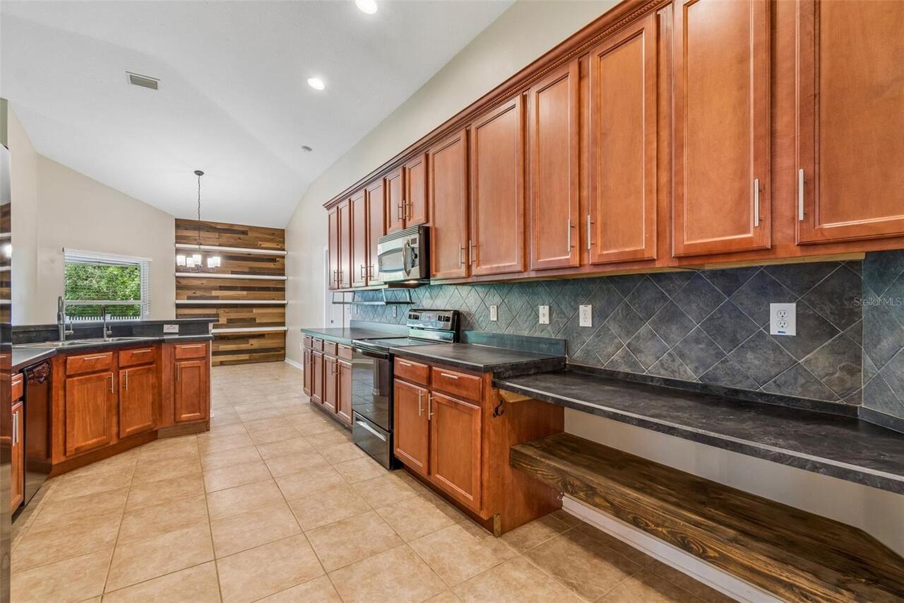 Listing Photo 18