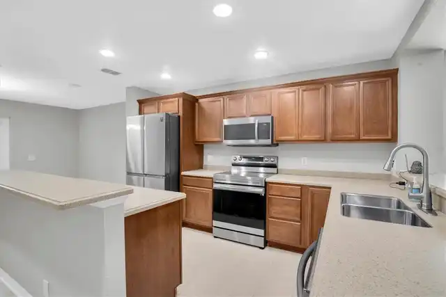 Listing Photo 9