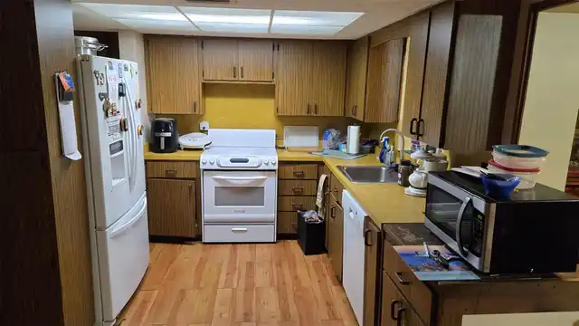 Listing Photo 6