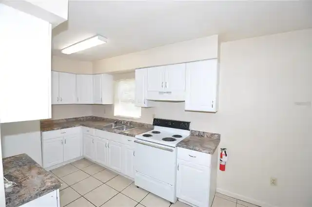 Listing Photo 7