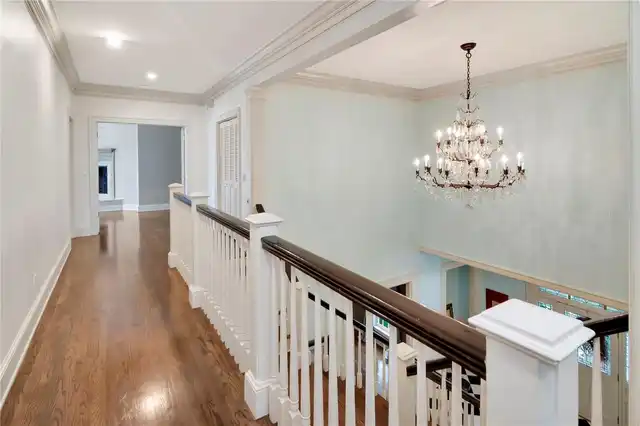 Listing Photo 10