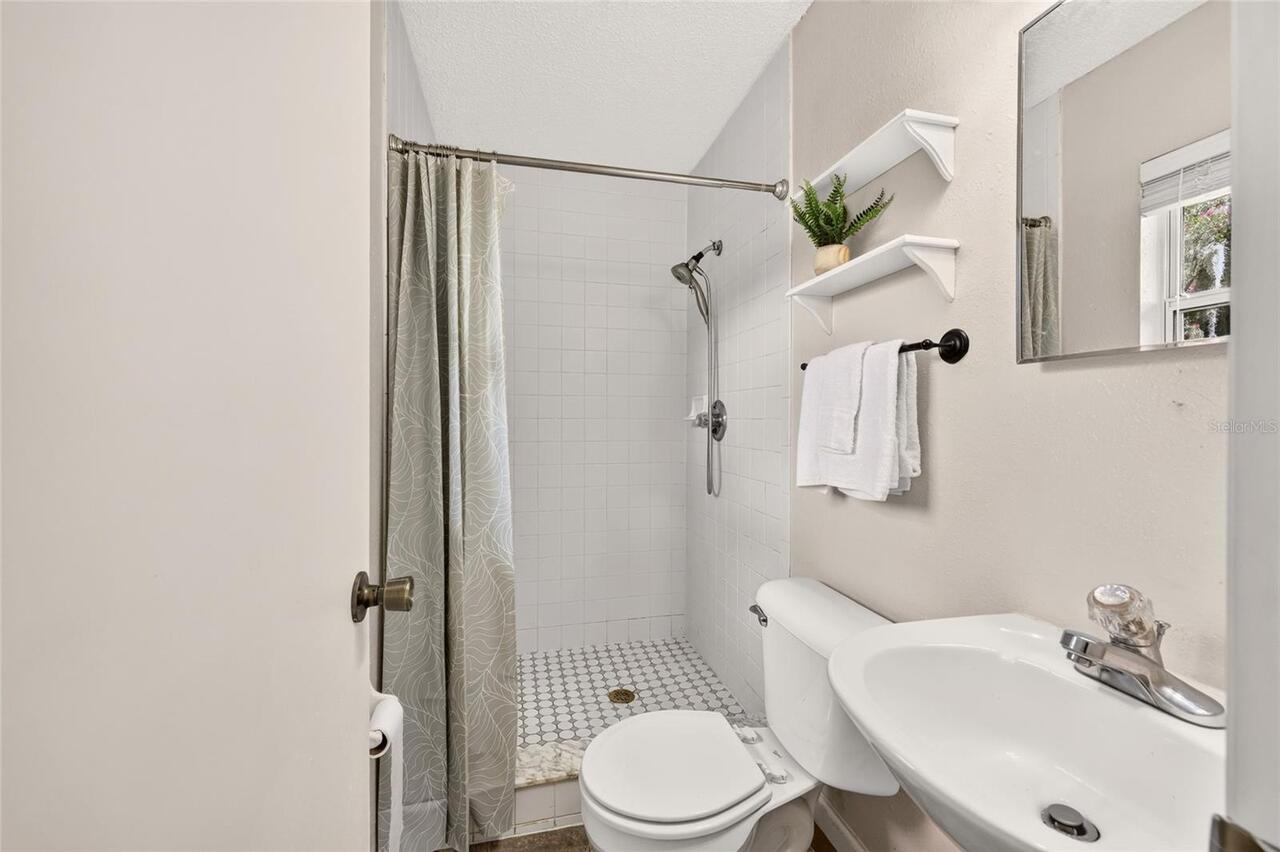 Listing Photo 24
