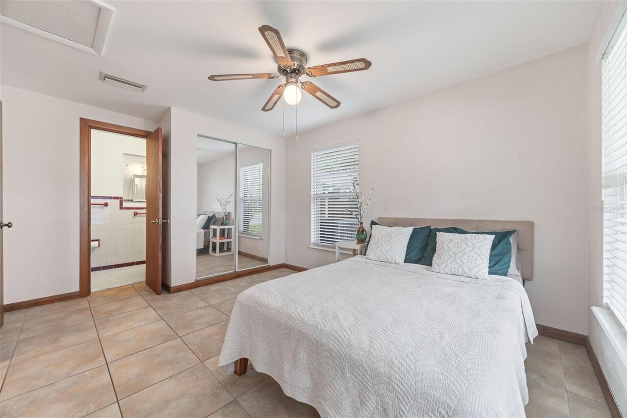 Listing Photo 8