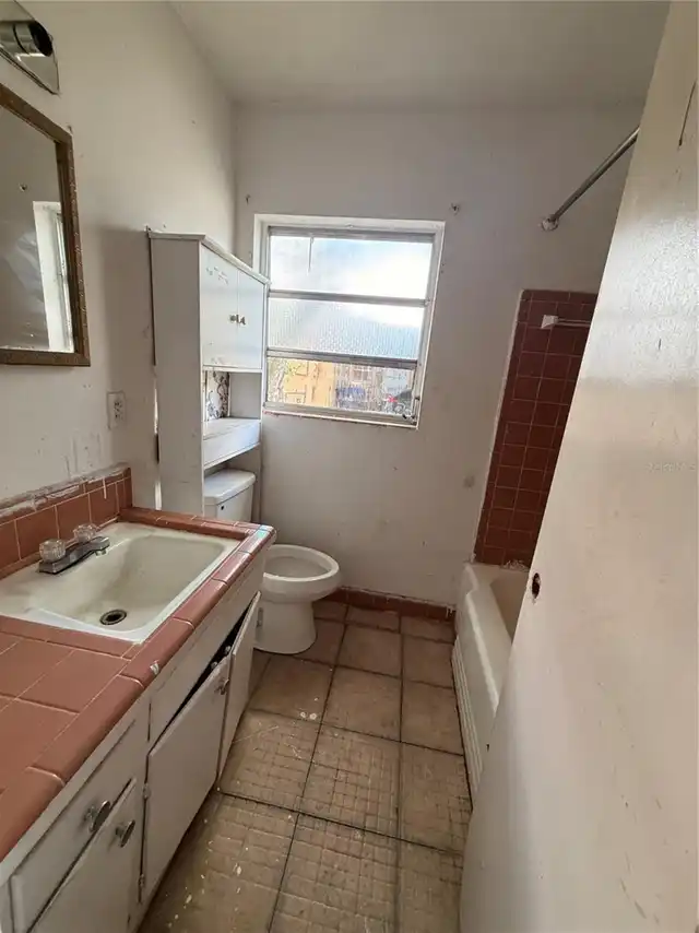 Listing Photo 7