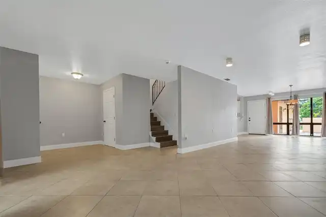 Listing Photo 17