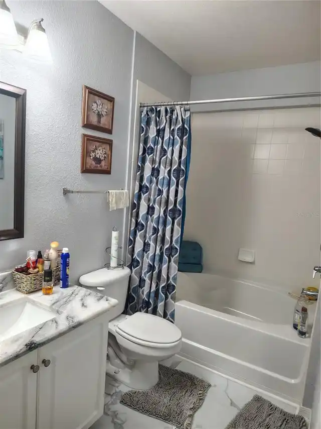 Listing Photo 11