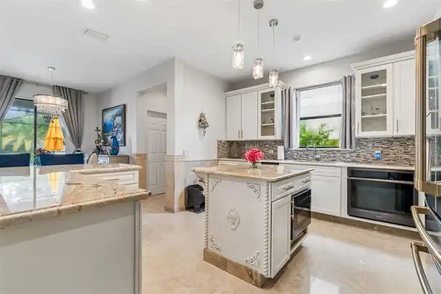 Listing Photo 11