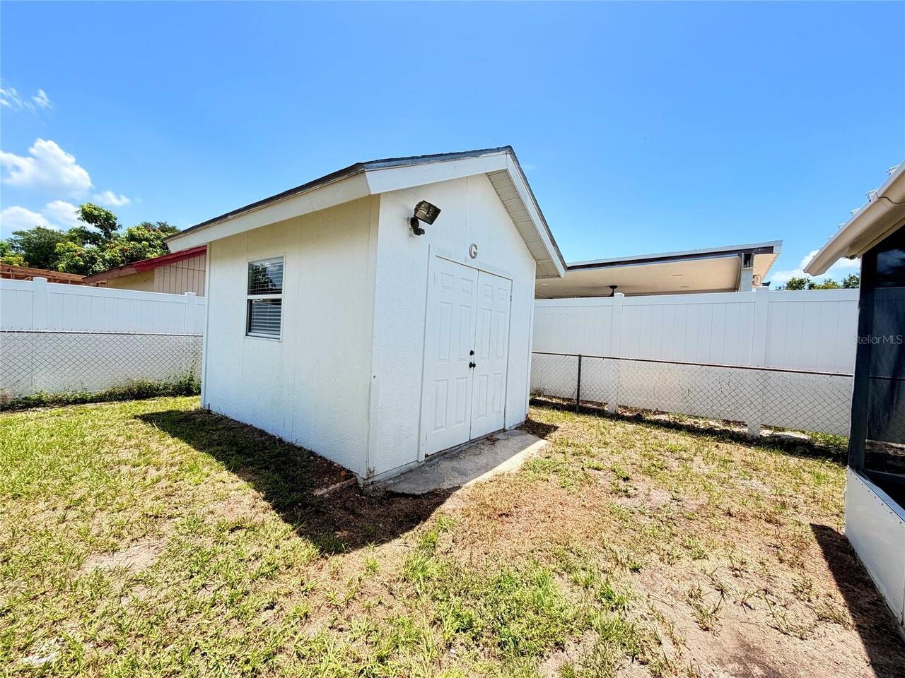 Listing Photo 11